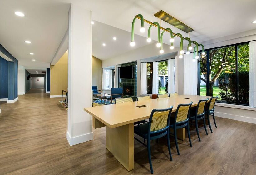 호텔 Sonesta Select Philadelphia Airport