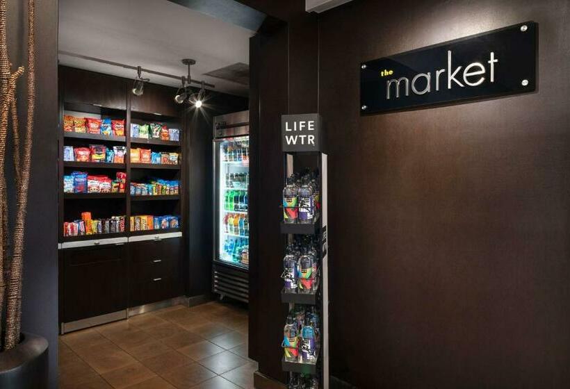 Отель Sonesta Select Phoenix Camelback