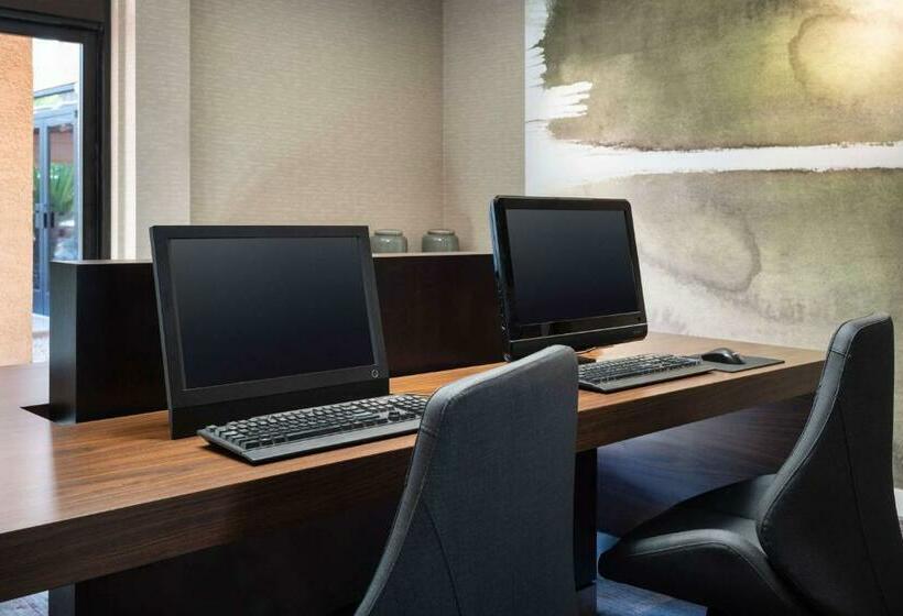 Отель Sonesta Select Phoenix Camelback