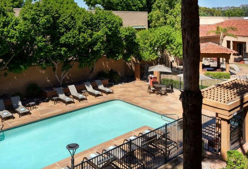 Отель Sonesta Select Phoenix Camelback