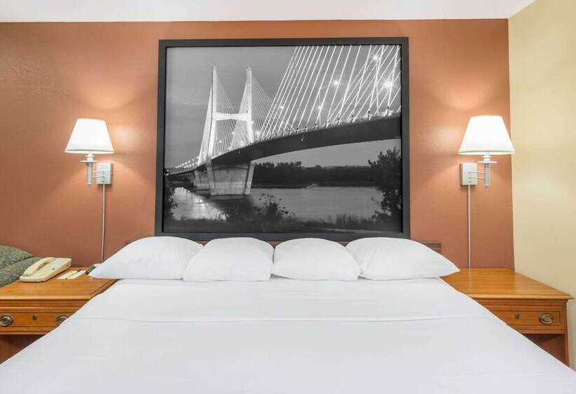 فندق Super 8 By Wyndham Charleston Sikeston East Mo