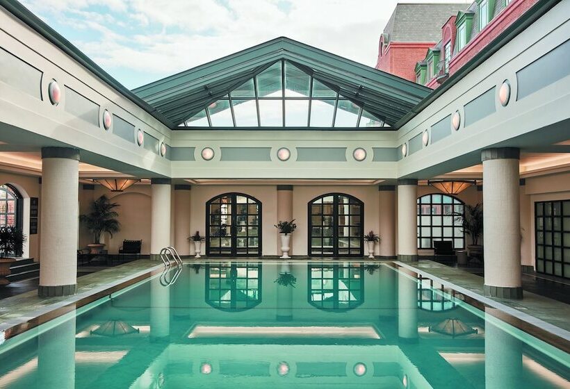 هتل The Charleston Place