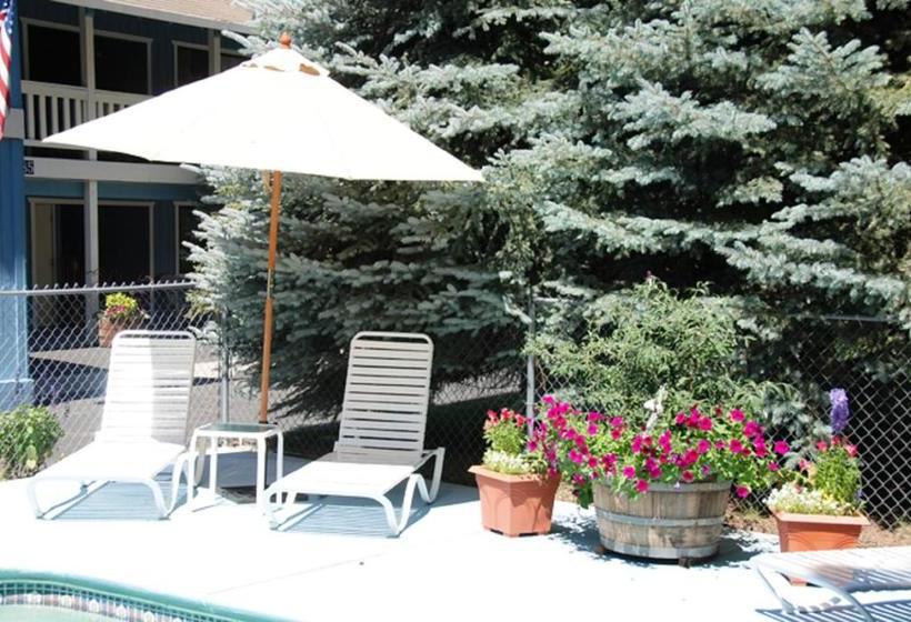 ホテル The Christmas Tree Inn