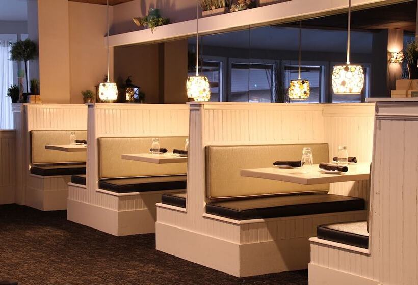 Отель The Cove At Yarmouth