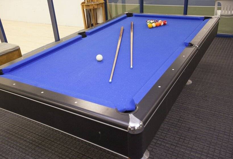 Отель The Cove At Yarmouth