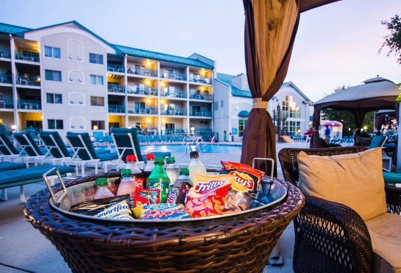 Отель The Cove Of Lake Geneva