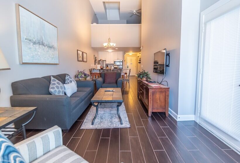 Отель The Cove Of Lake Geneva