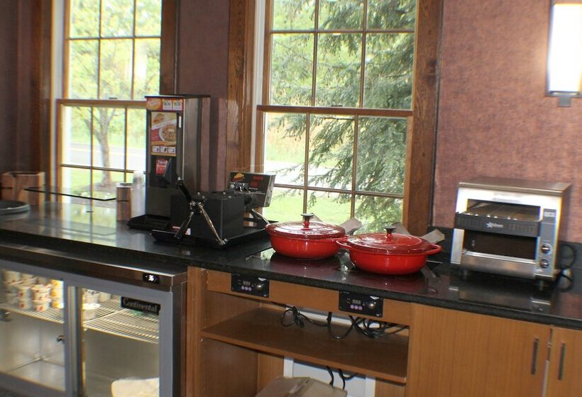 ホテル The Craftsman Inn & Suites