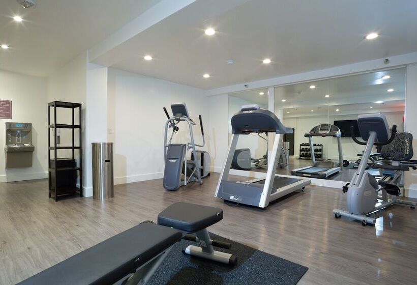 호텔 The Crestview