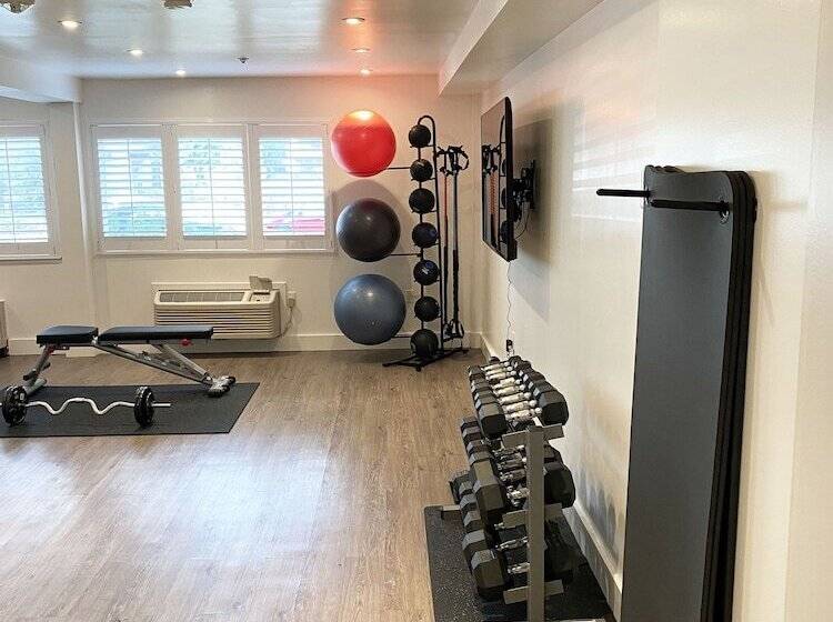 호텔 The Crestview