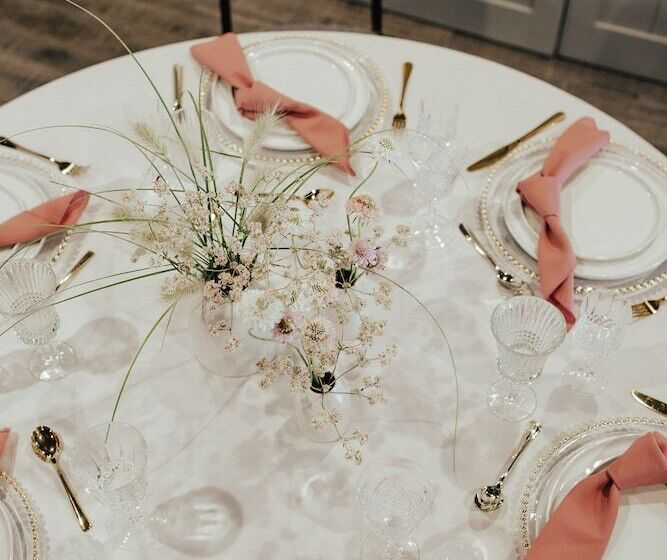 Vinland Hotel And Lounge