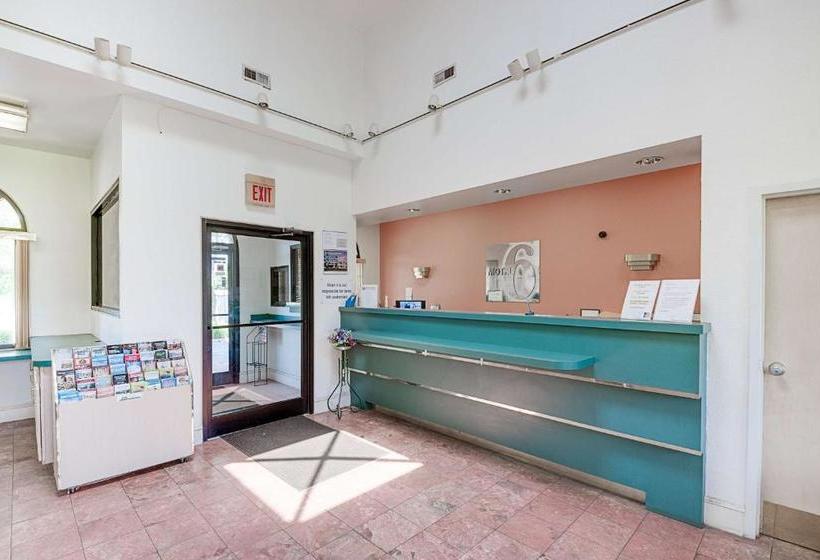 Motel 6-high Point, Nc