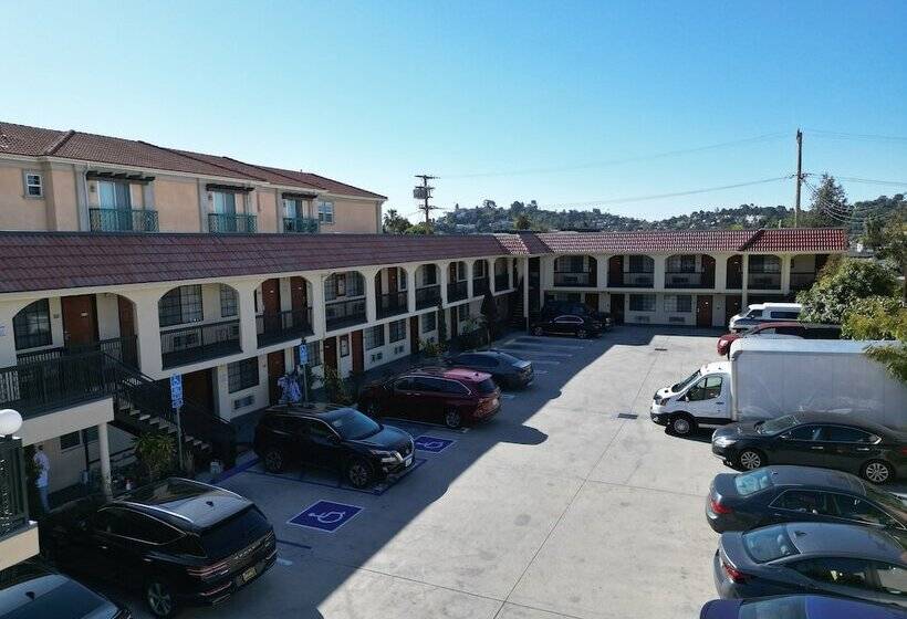 فندق على الطريق Chariot Inn Glendale   Pasadena
