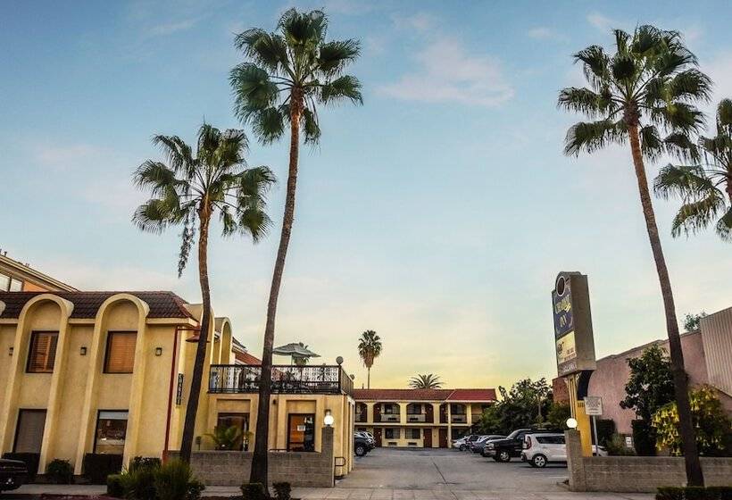 فندق على الطريق Chariot Inn Glendale   Pasadena