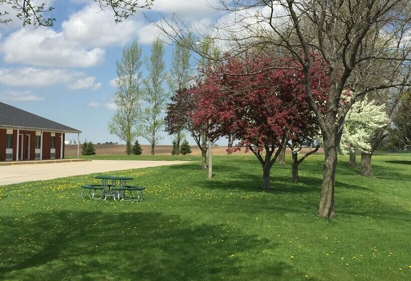 모텔 Crest Country Inn