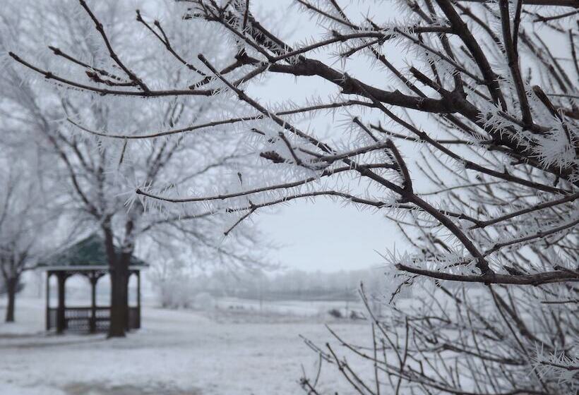 모텔 Crest Country Inn