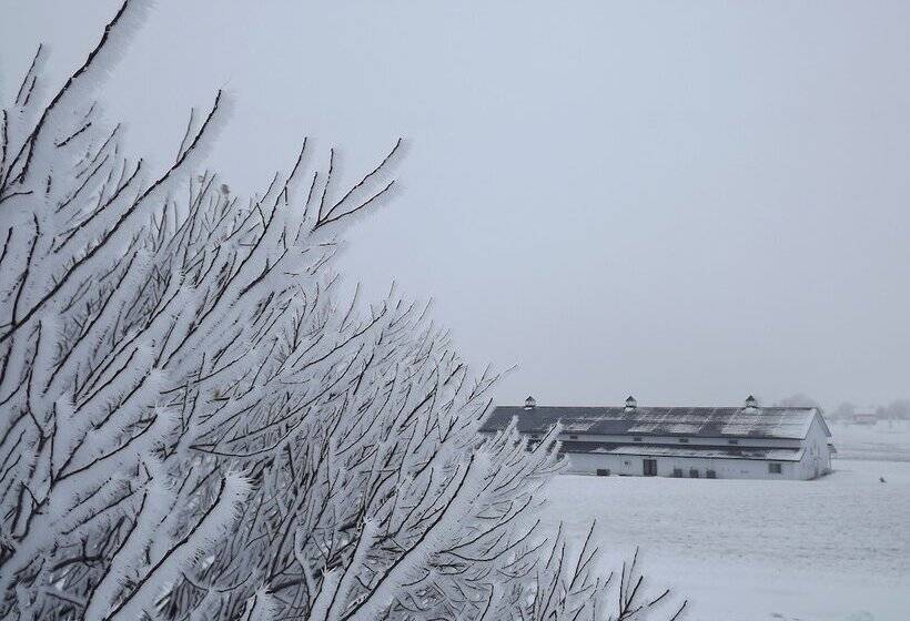 모텔 Crest Country Inn