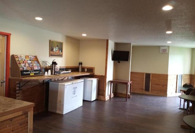 فندق على الطريق Lakota Lodge