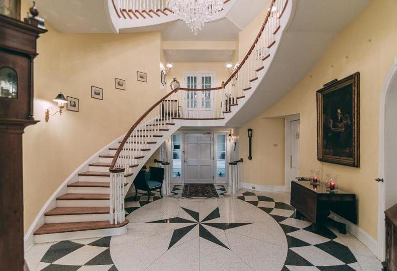 Курорт Christopher Place