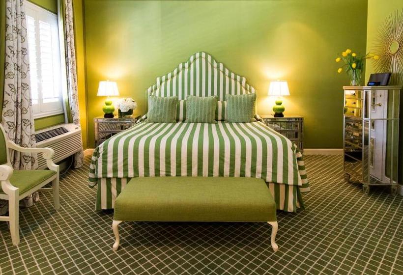 Отель The Chesterfield  Palm Beach