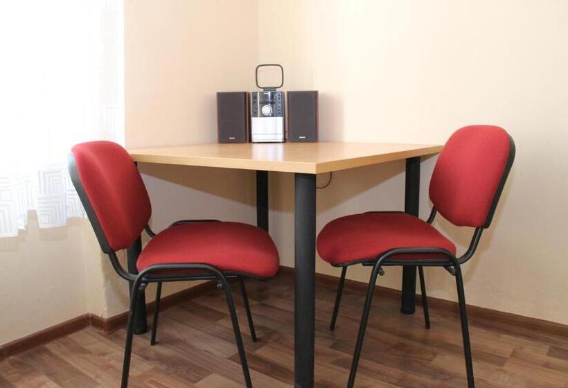 هاستل šd Němcovej 1