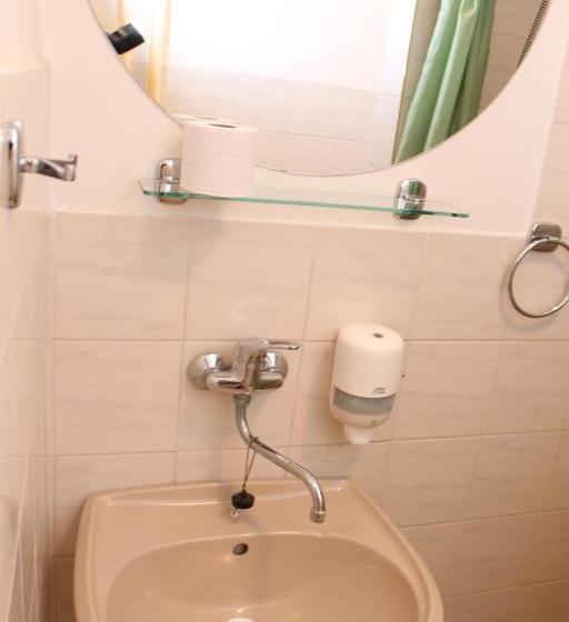 هاستل šd Němcovej 1