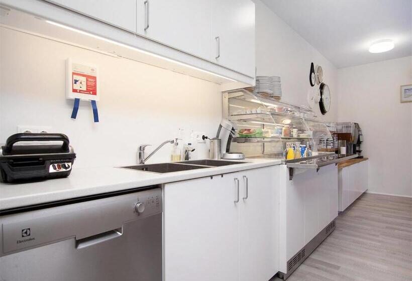 تختخواب و صبحانه Kef Guesthouse By Keflavík Airport