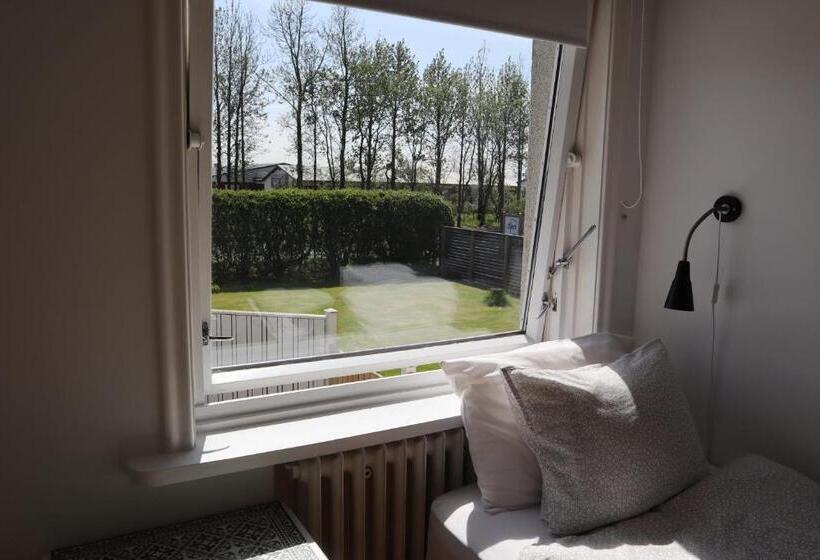 تختخواب و صبحانه Spói Guesthouse