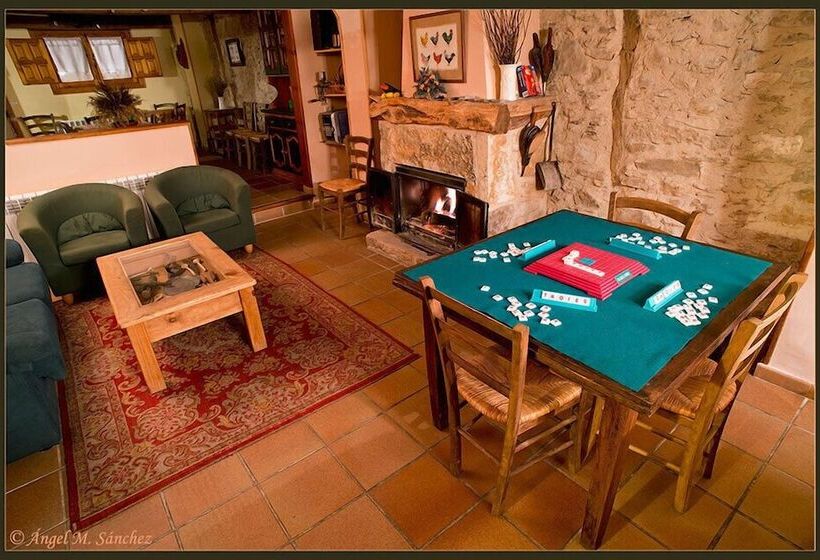 فندق فئة نجمة واحدة Casa Rural Las Trojes