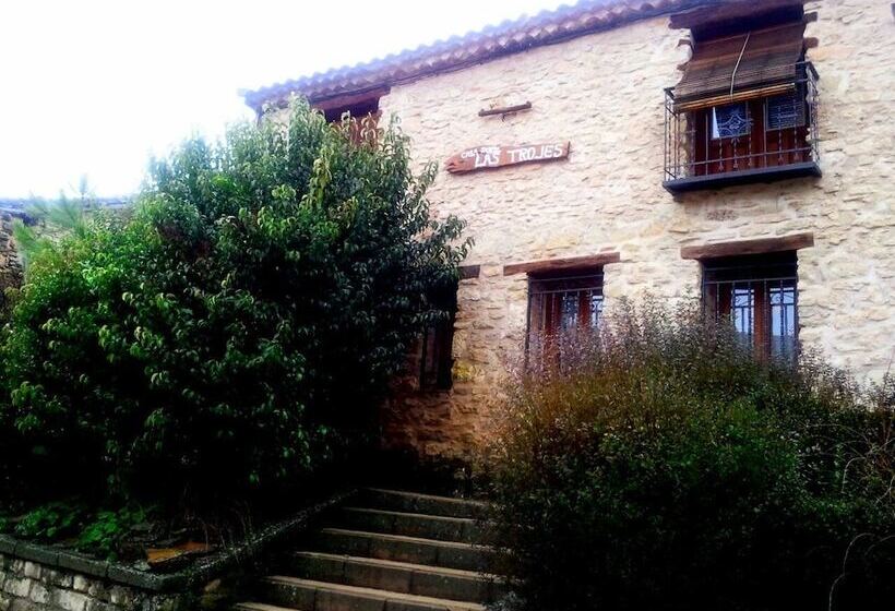 فندق فئة نجمة واحدة Casa Rural Las Trojes