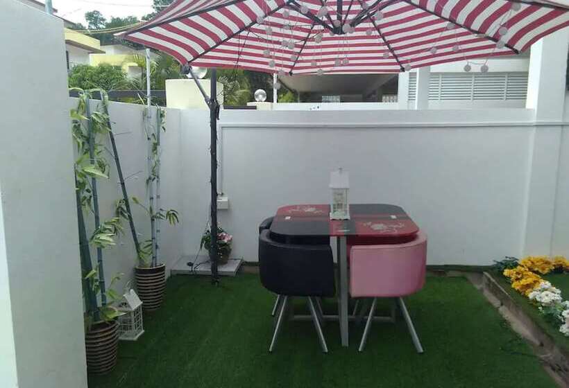 مسافرخانه Co. Living Suite