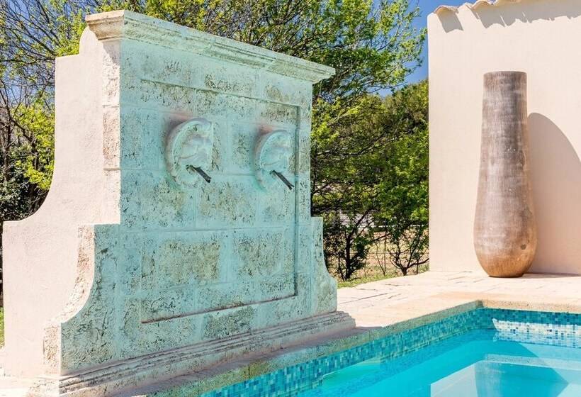 여관 Les Secrets D Aix Les Roulottes