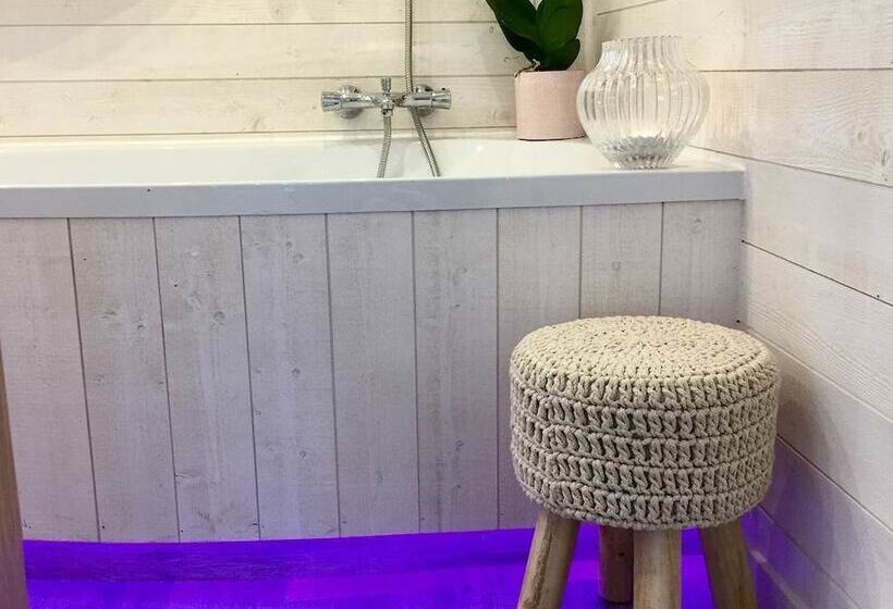 여관 Les Secrets D Aix Les Roulottes