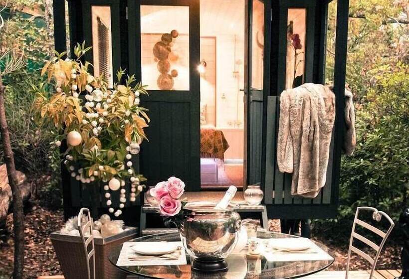 여관 Les Secrets D Aix Les Roulottes