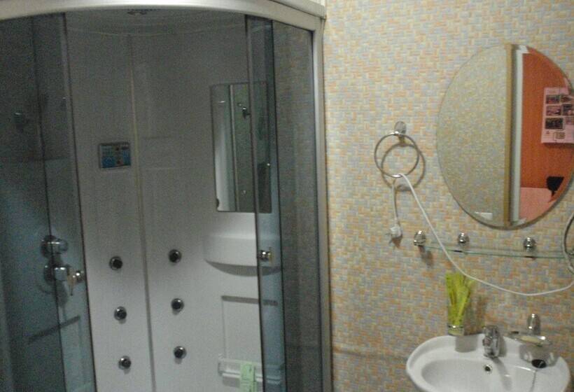 مسافرخانه Too Ashuu