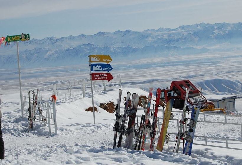 مسافرخانه Too Ashuu