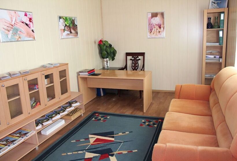 مسافرخانه Too Ashuu