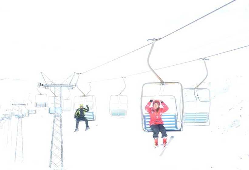 مسافرخانه Too Ashuu