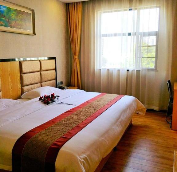 هتل 7 Days Inn Guangzhou Pazhou Branch