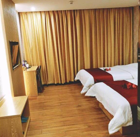 هتل 7 Days Inn Guangzhou Pazhou Branch