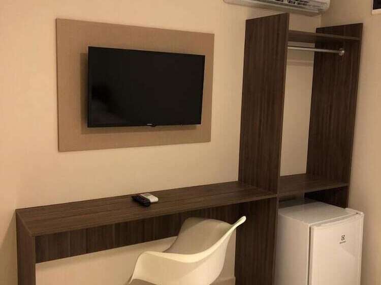 בית מלון כפרי Angra Praia