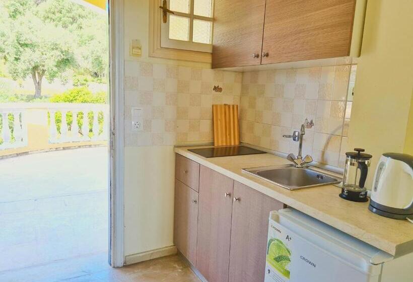 Отель Avra Sea View Paradise Pool Apartments