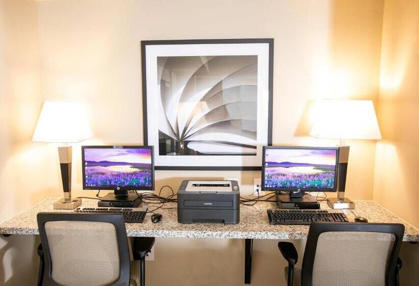 فندق Candlewood Suites   Jacksonville   Mayport, An Ihg