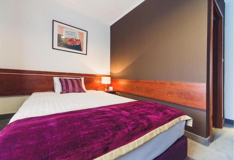 Отель Chmielna Warsaw