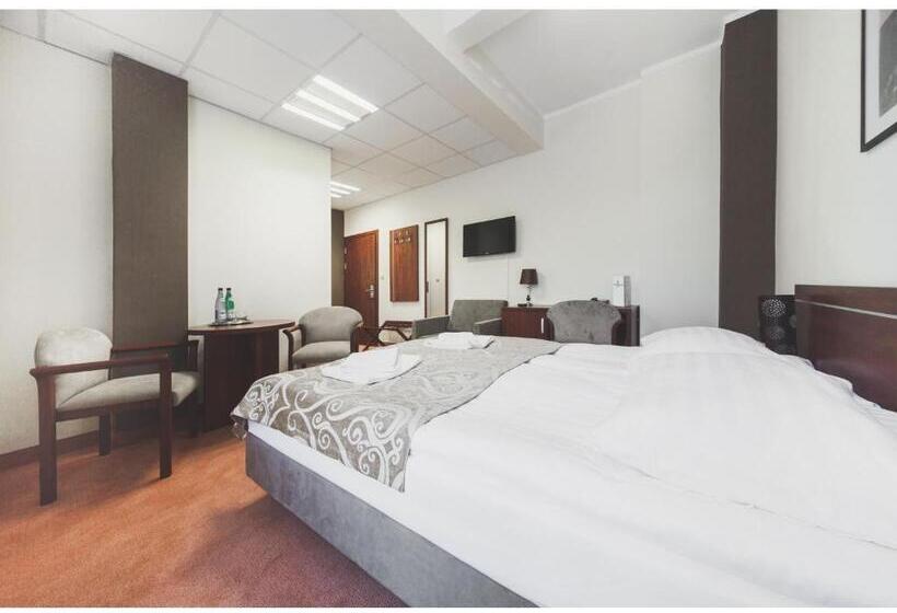 Отель Chmielna Warsaw