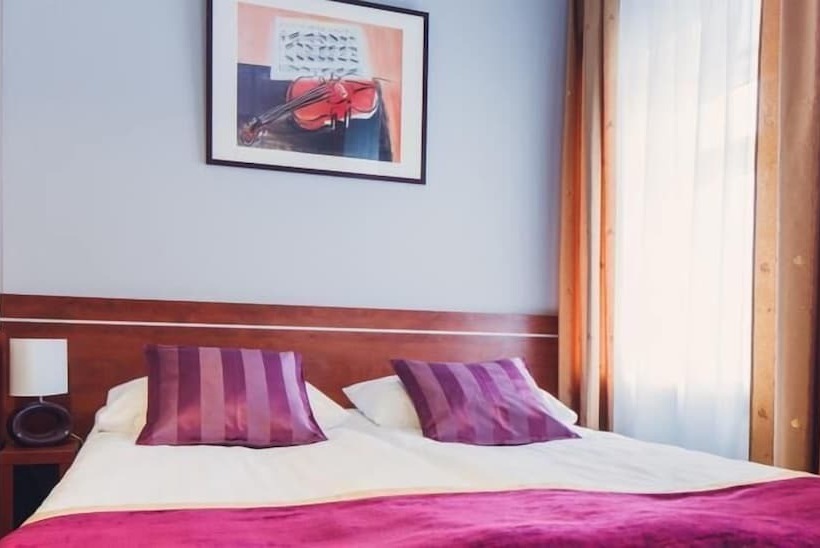 Отель Chmielna Warsaw