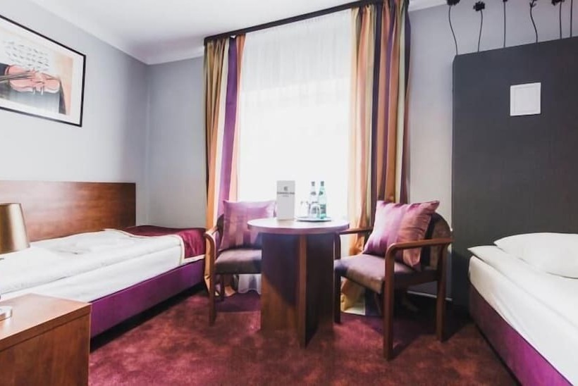 Отель Chmielna Warsaw