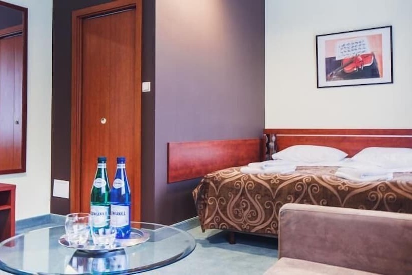 Отель Chmielna Warsaw