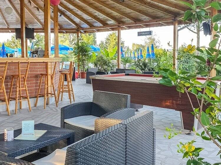 Отель Dolna Bania