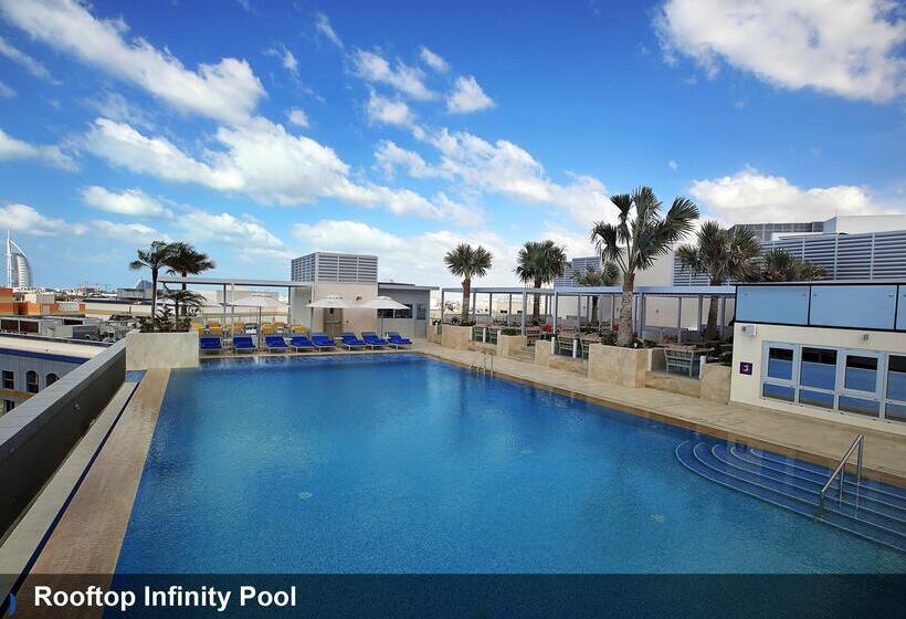 هتل Grand Cosmopolitan